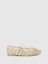Sapatos com Fivela em Bege